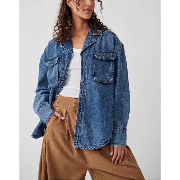 Free People Tops - NWT ✨Free People✨ Izzie Cargo Denim Shirt